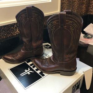 🎊🎊HOST PICK🎊🎊Frye Billy Pull On Boots